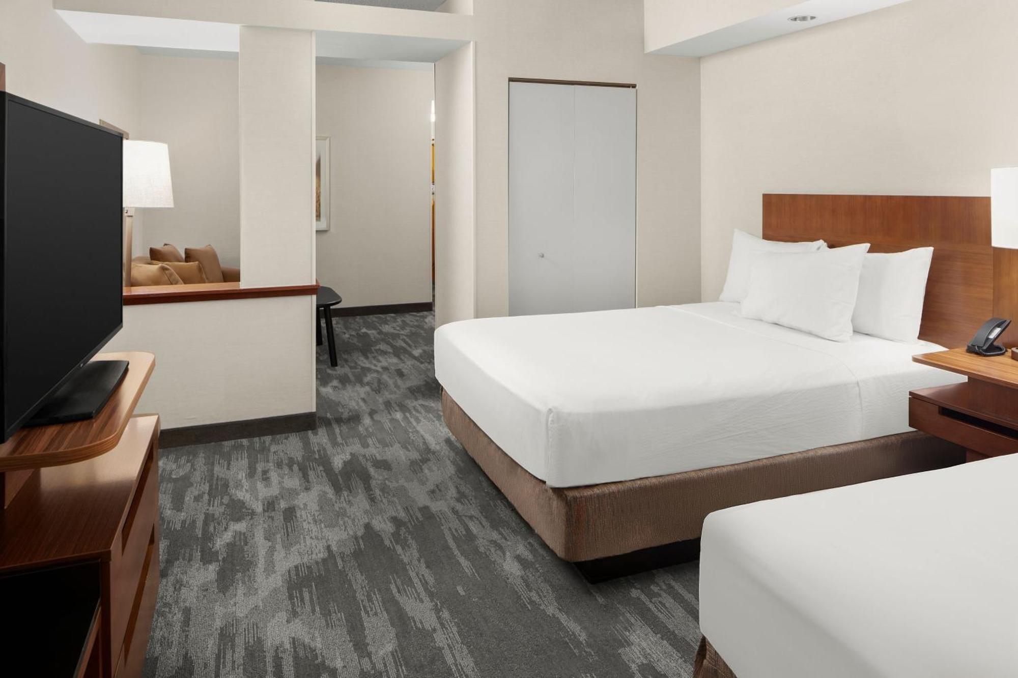 Hotel Fairfield & Osu 3*